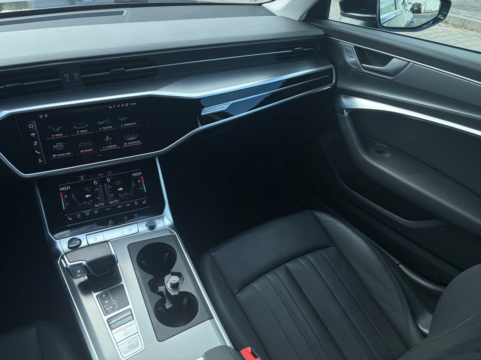 Audi A6 Avant - zdjęcie 21