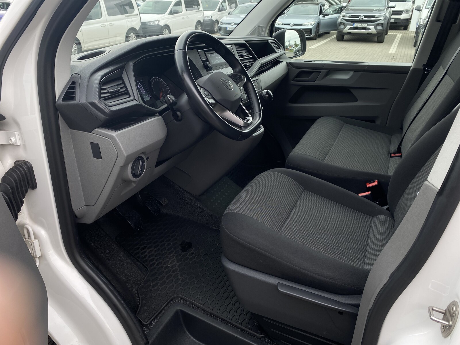 Volkswagen Transporter - zdjęcie 9
