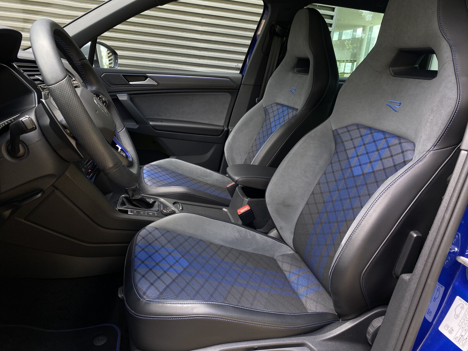 Volkswagen Tiguan - zdjęcie 29