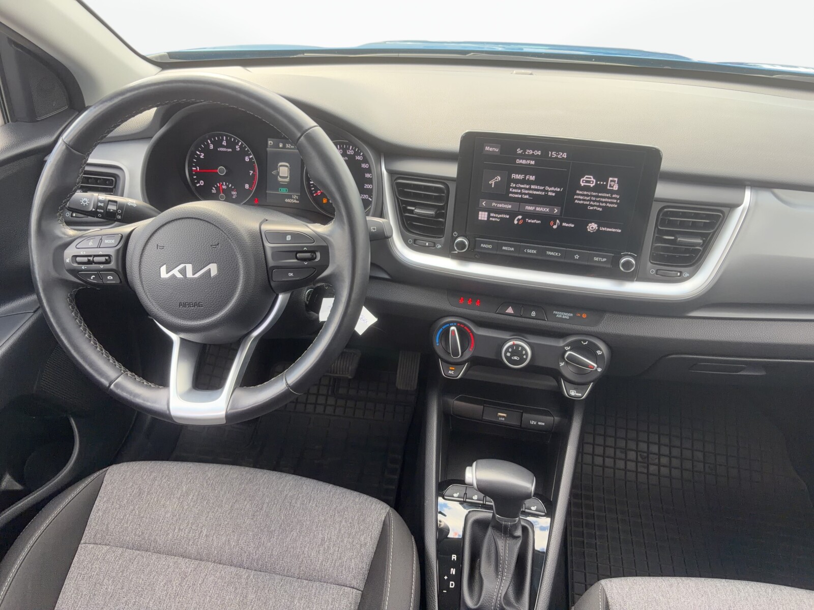 Kia Stonic - zdjęcie 11