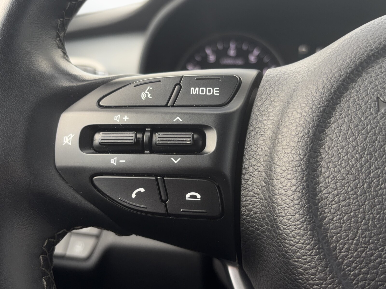 Kia Stonic - zdjęcie 18