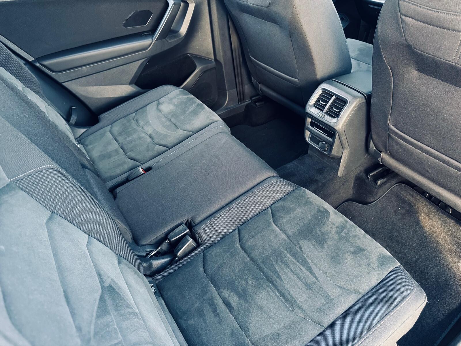 Volkswagen Tiguan Allspace - zdjęcie 14