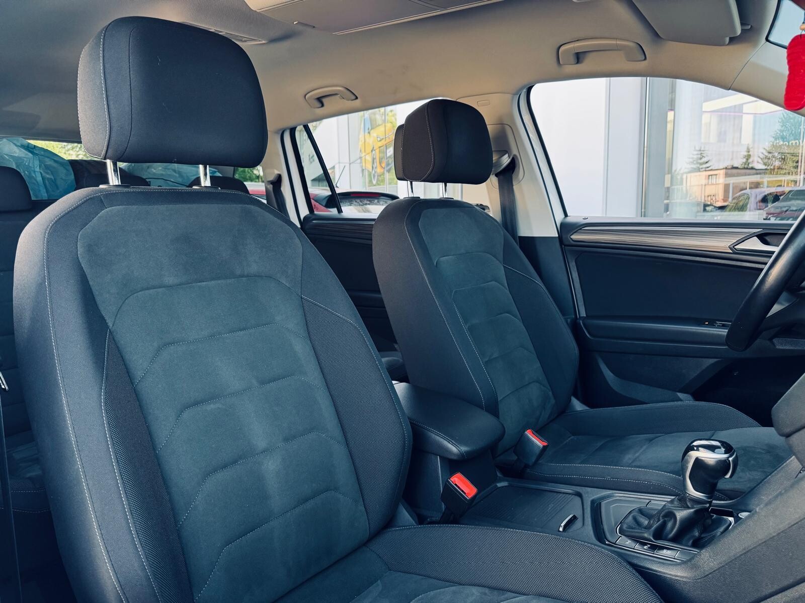 Volkswagen Tiguan Allspace - zdjęcie 12