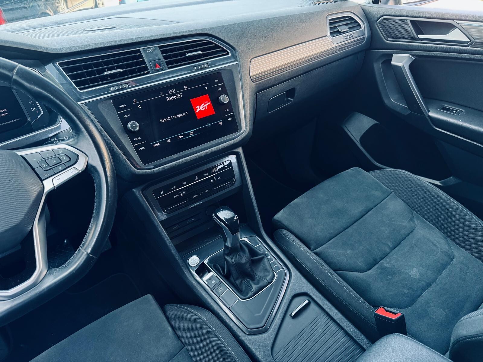 Volkswagen Tiguan Allspace - zdjęcie 17