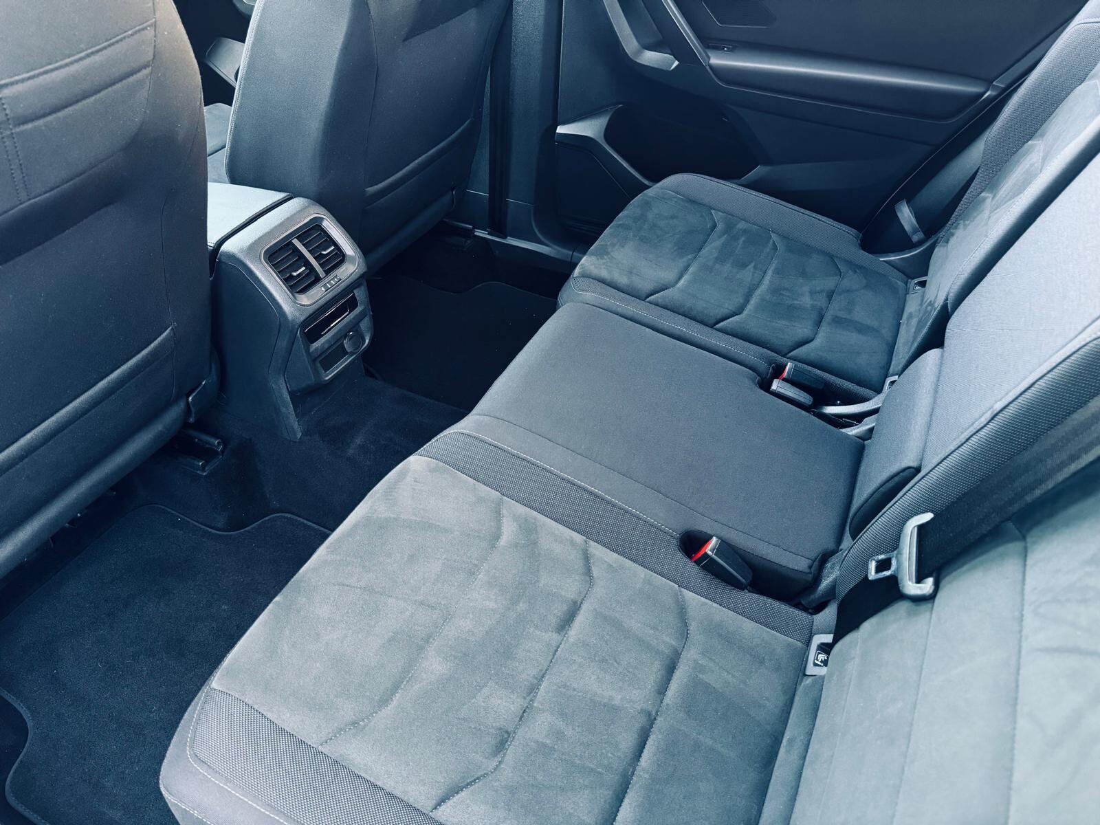 Volkswagen Tiguan Allspace - zdjęcie 11