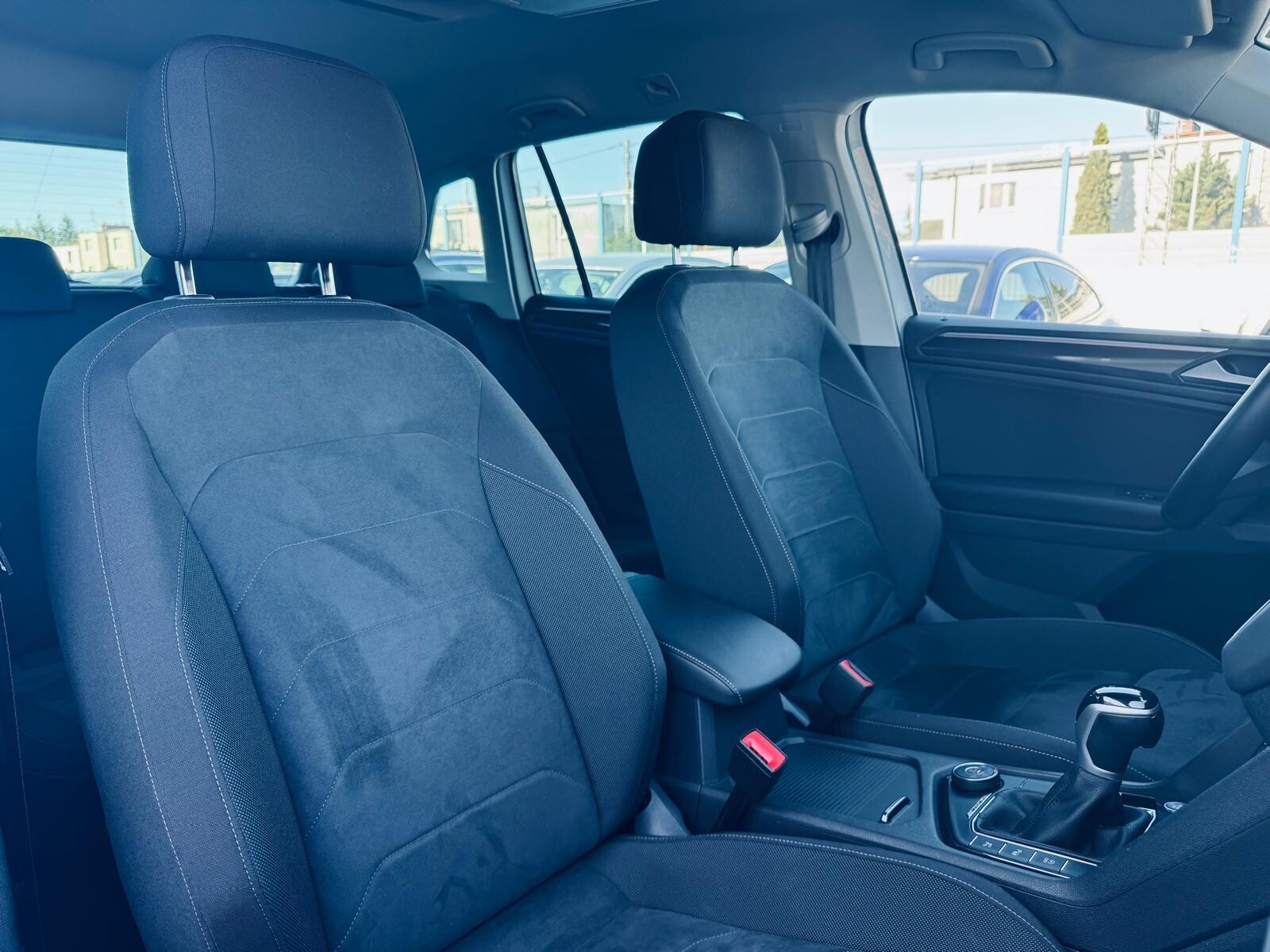 Volkswagen Tiguan - zdjęcie 15