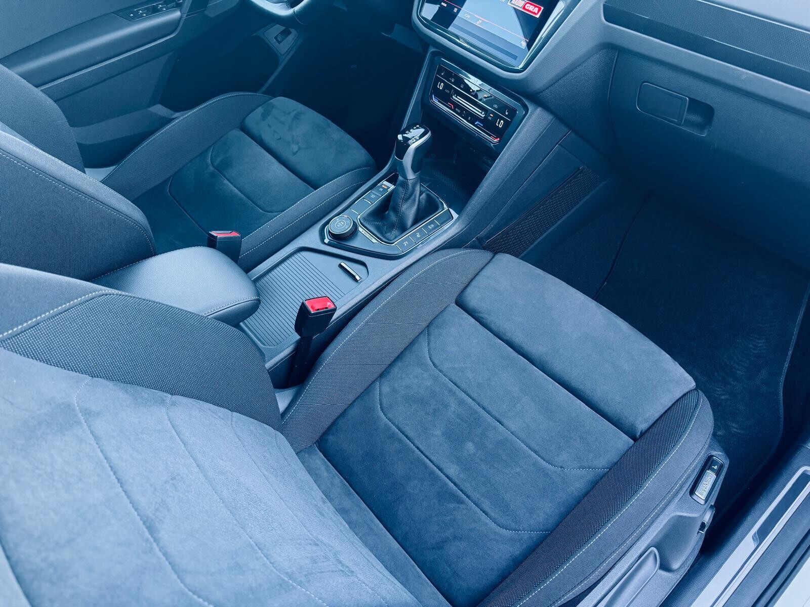 Volkswagen Tiguan - zdjęcie 16