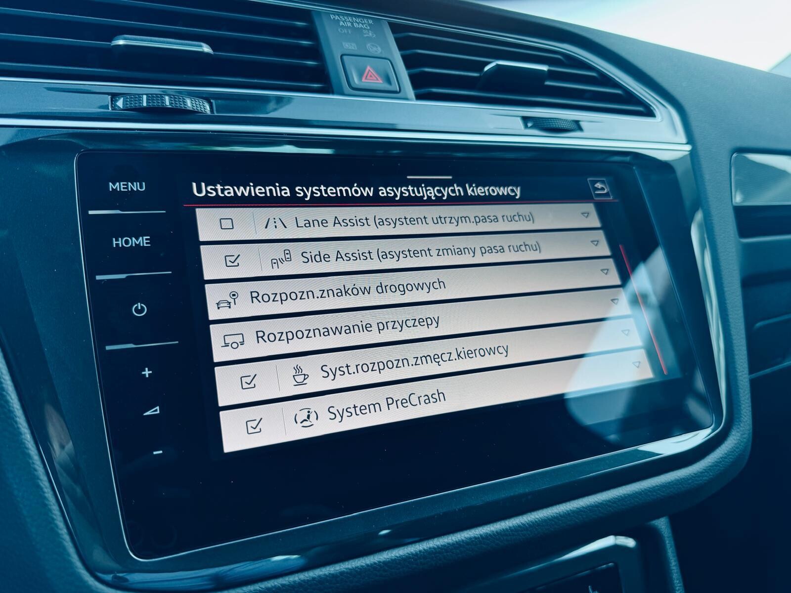 Volkswagen Tiguan - zdjęcie 24