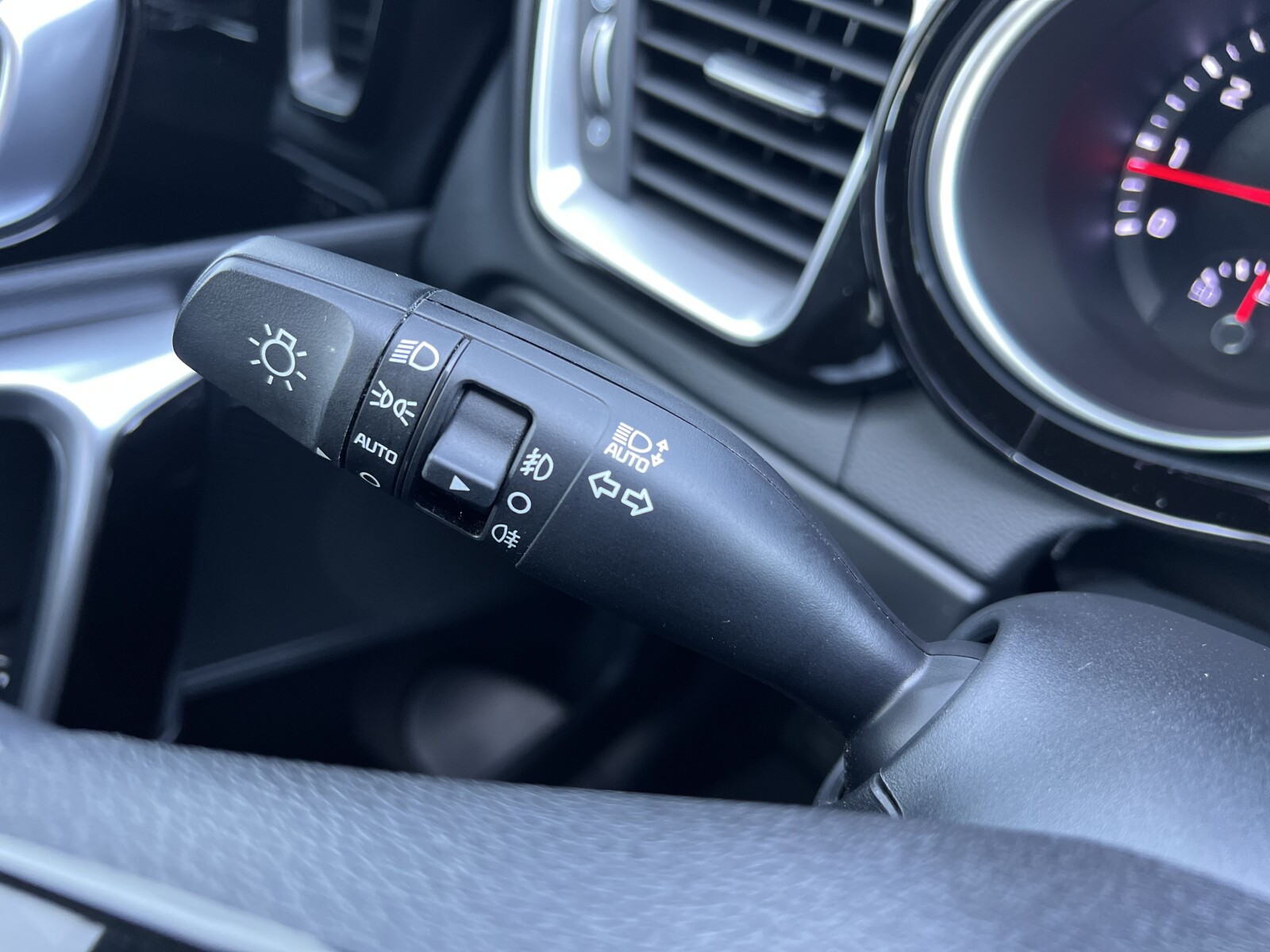 Kia Pro_cee'd - zdjęcie 13