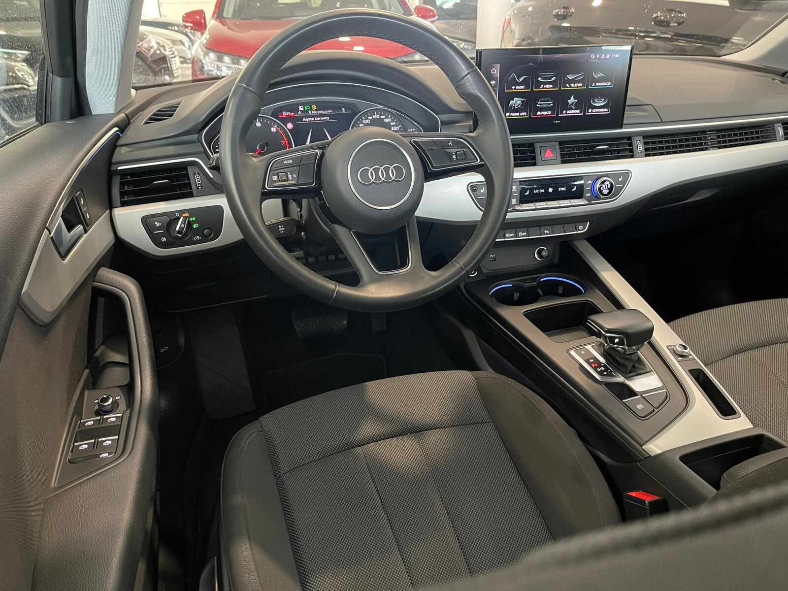 Audi A4 Limousine - zdjęcie 11