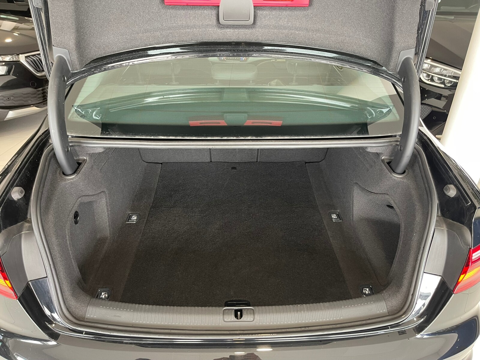 Audi A4 Limousine - zdjęcie 28