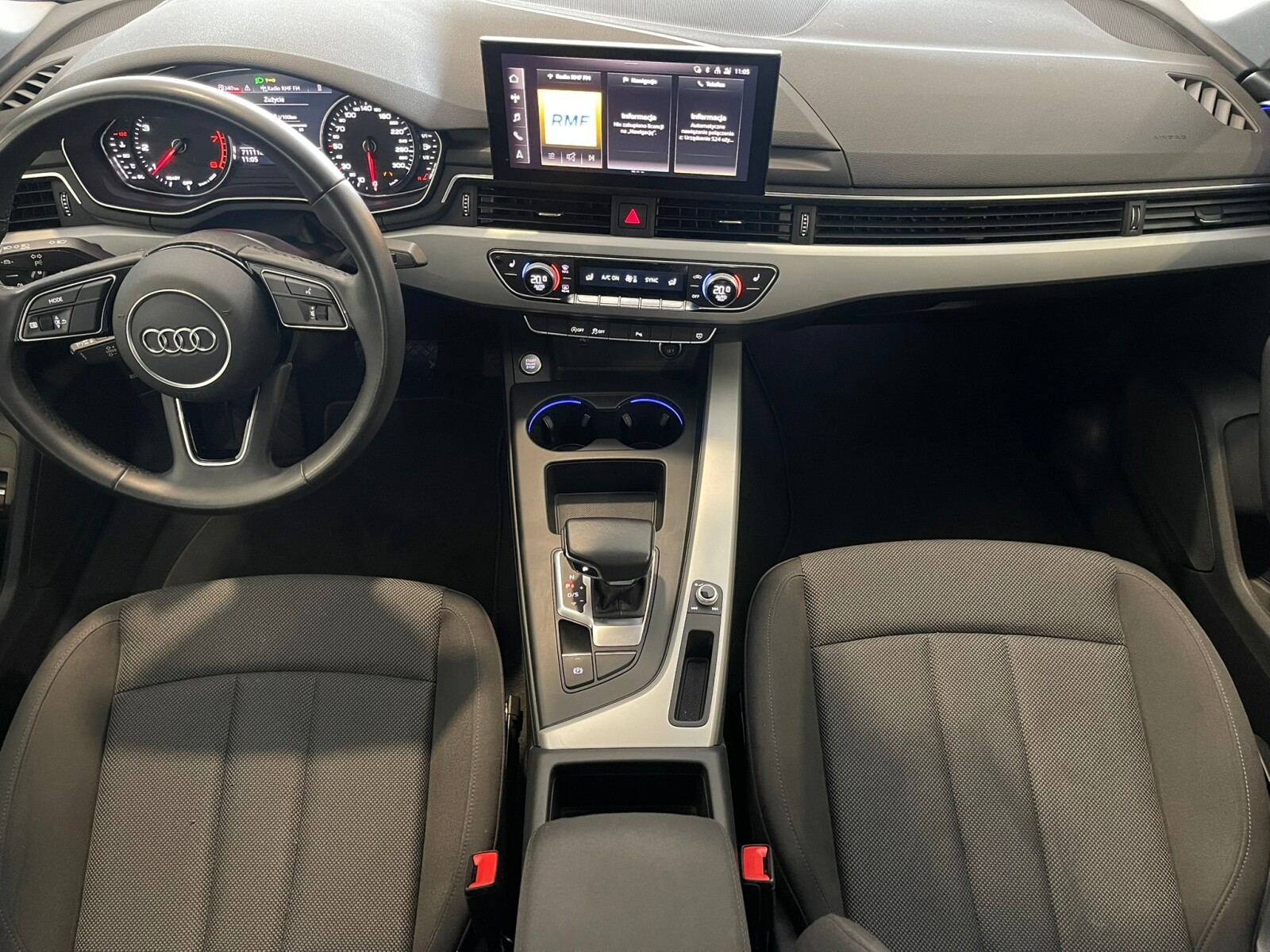 Audi A4 Limousine - zdjęcie 12