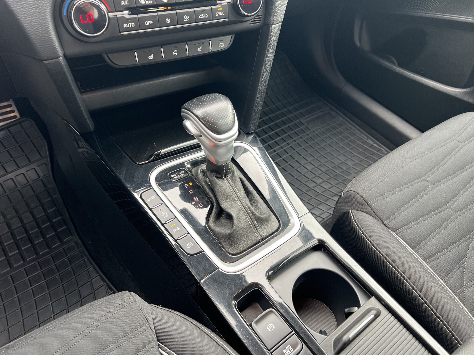 Kia Pro_cee'd - zdjęcie 24
