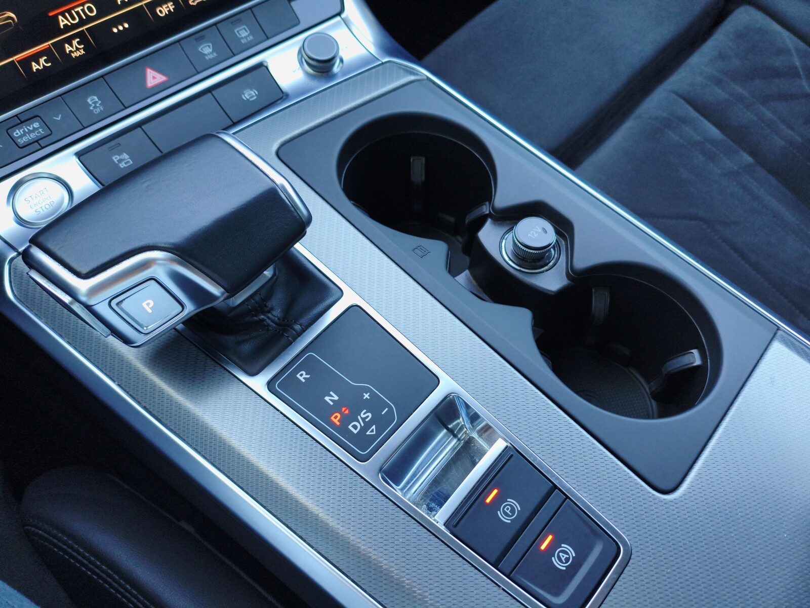 Audi A6 Avant - zdjęcie 18