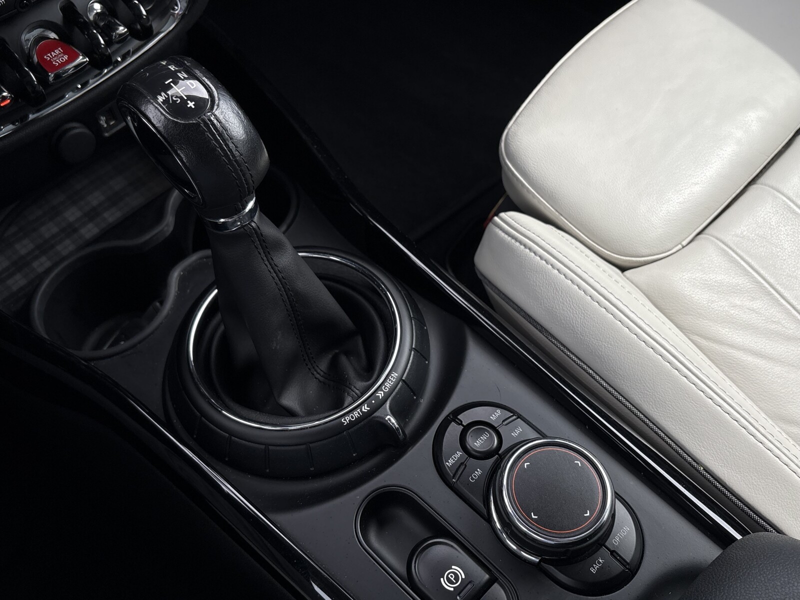 MINI Clubman - zdjęcie 11
