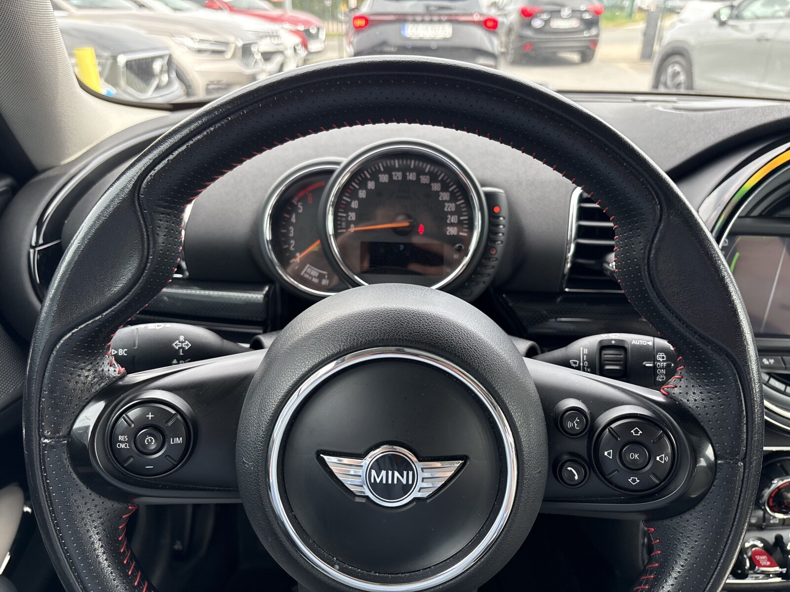 MINI Clubman - zdjęcie 17