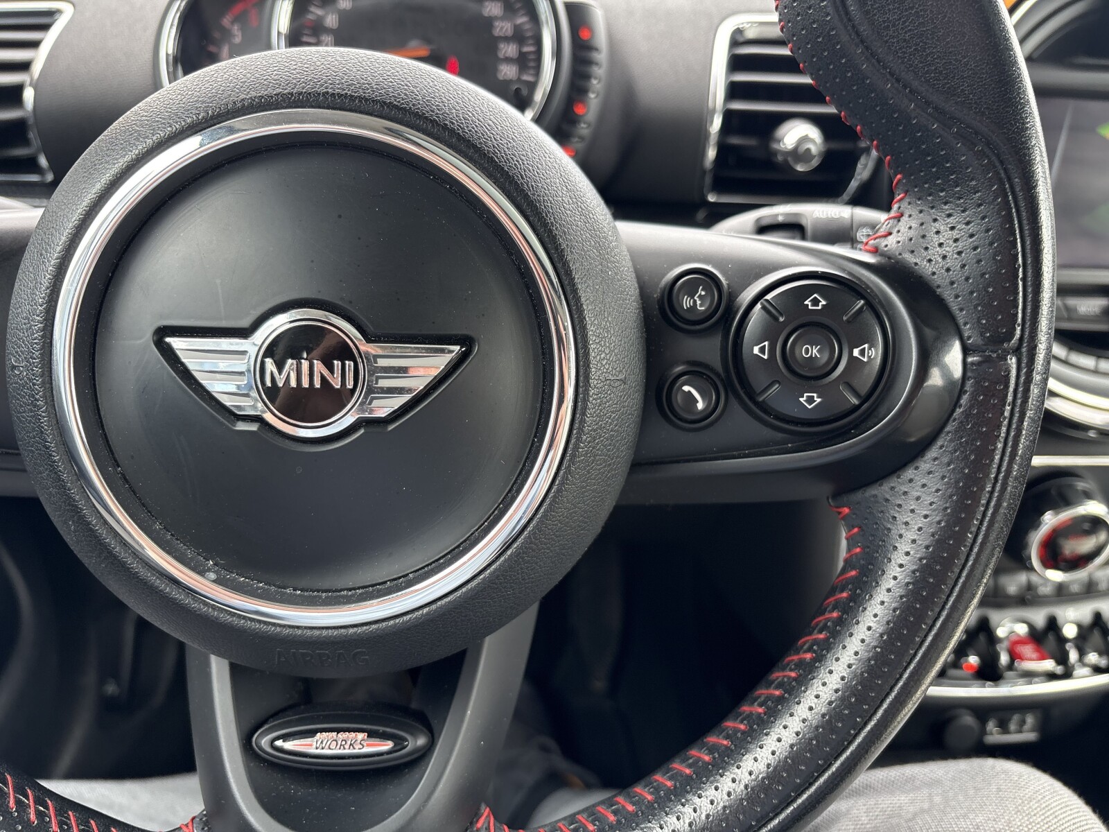 MINI Clubman - zdjęcie 16