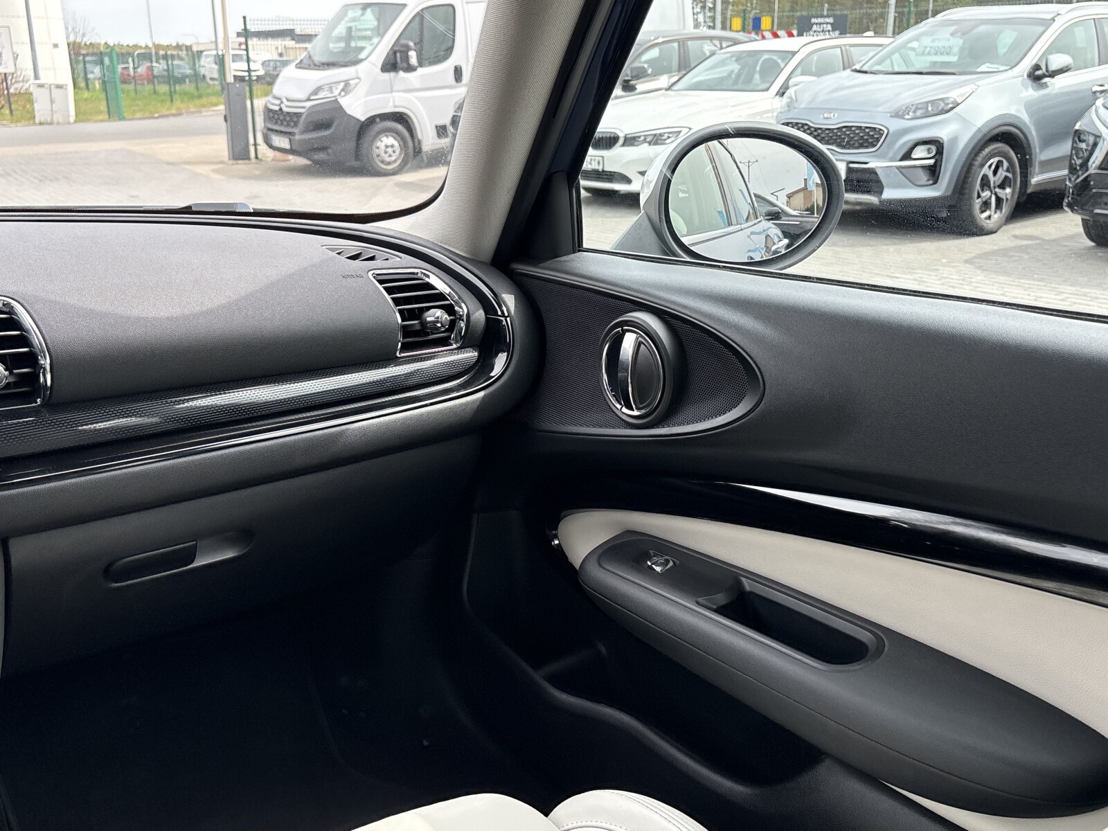 MINI Clubman - zdjęcie 13