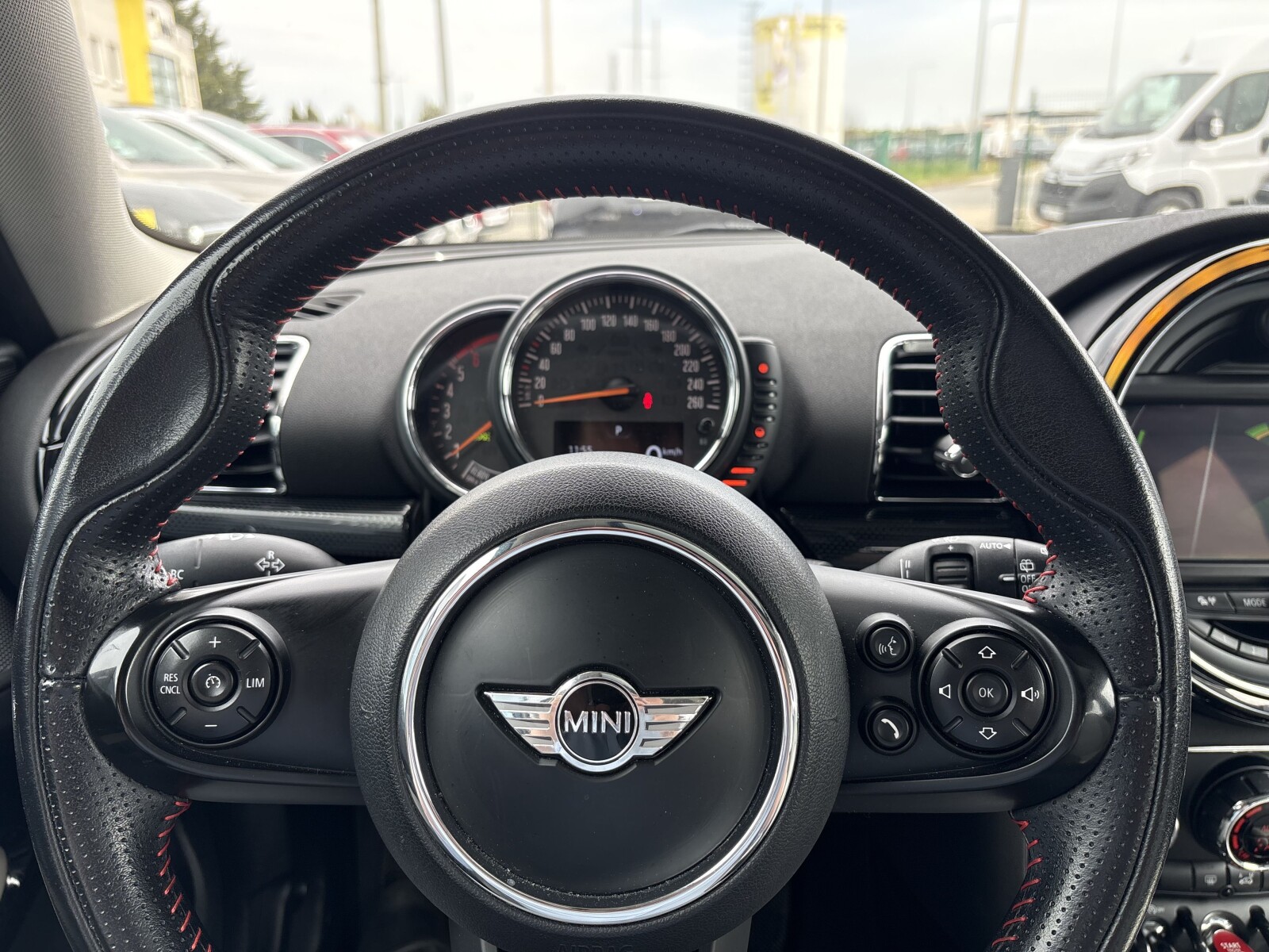 MINI Clubman - zdjęcie 19