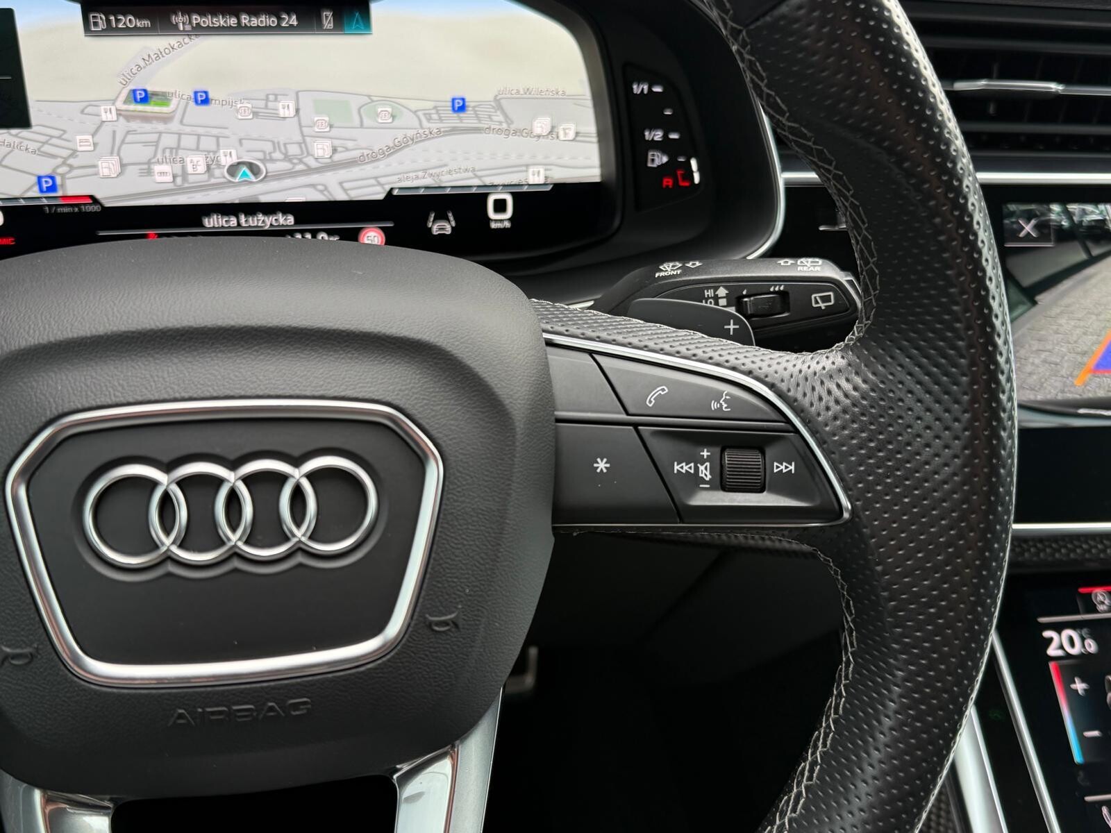 Audi SQ7 - zdjęcie 35