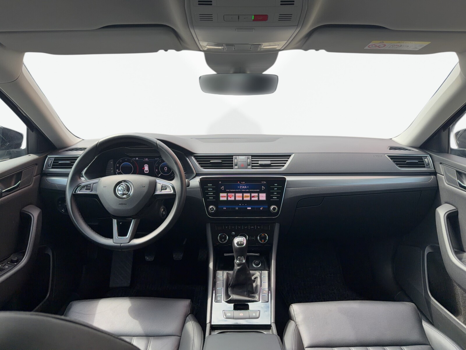 Škoda Superb Combi - zdjęcie 37