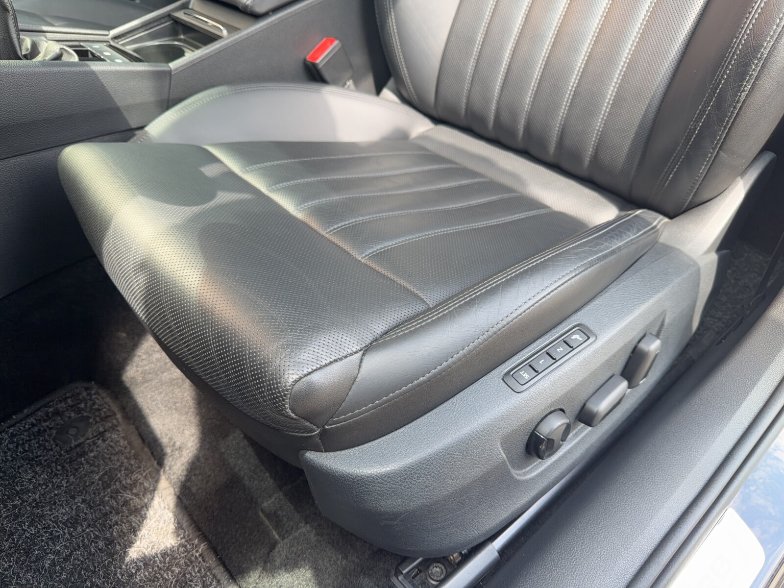 Škoda Superb Combi - zdjęcie 12