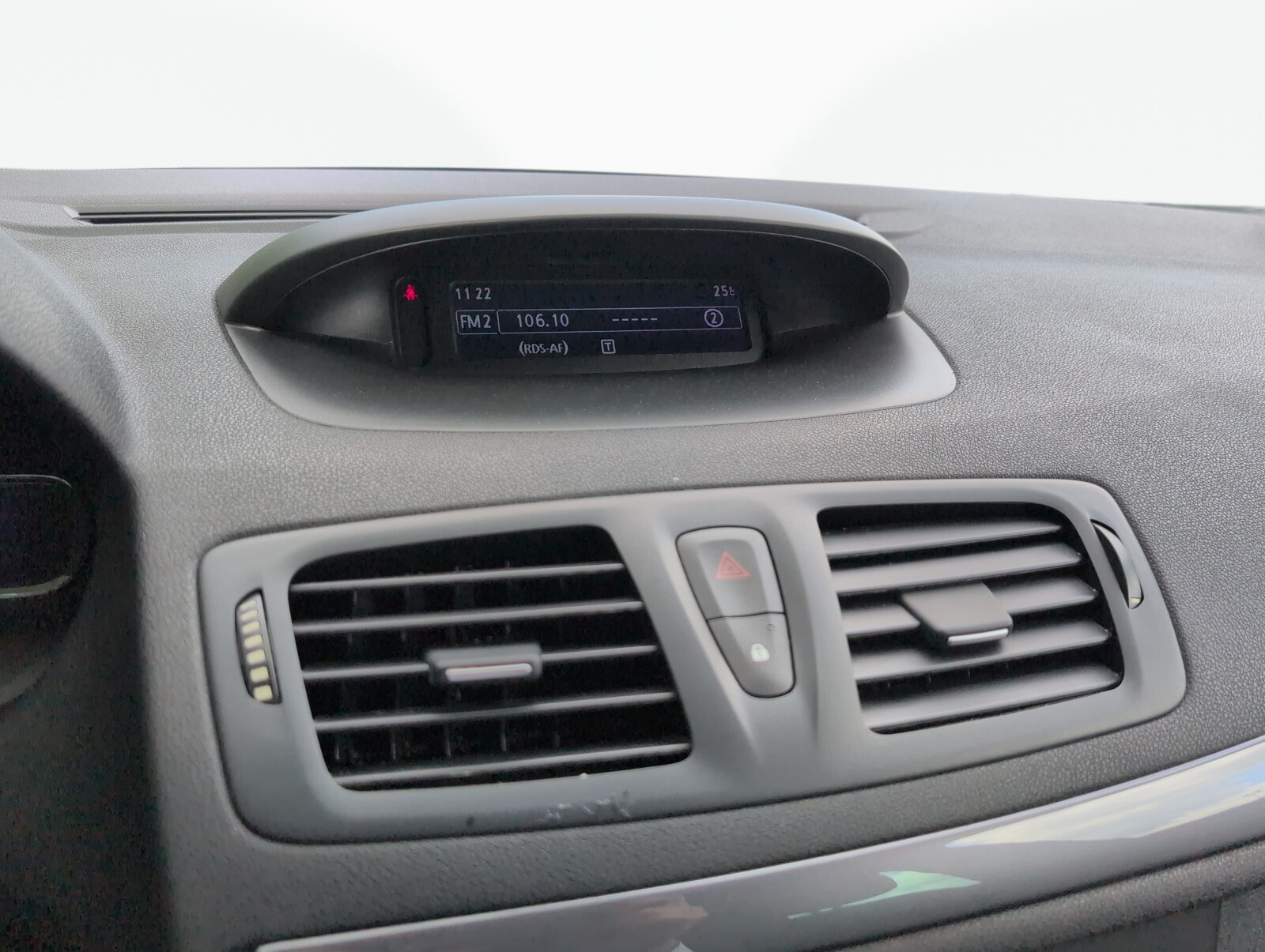Renault Megane - zdjęcie 21