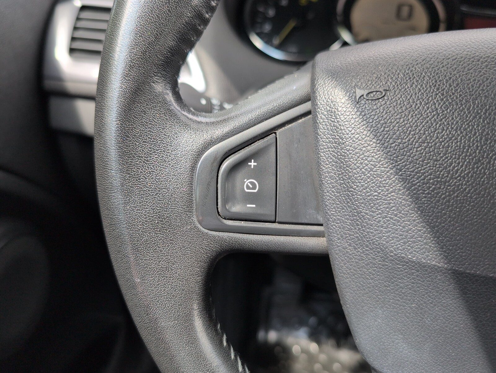 Renault Megane - zdjęcie 18