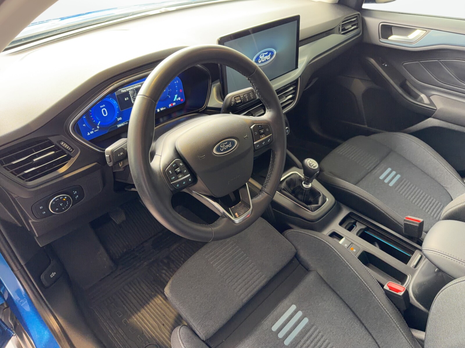 Ford Focus - zdjęcie 9