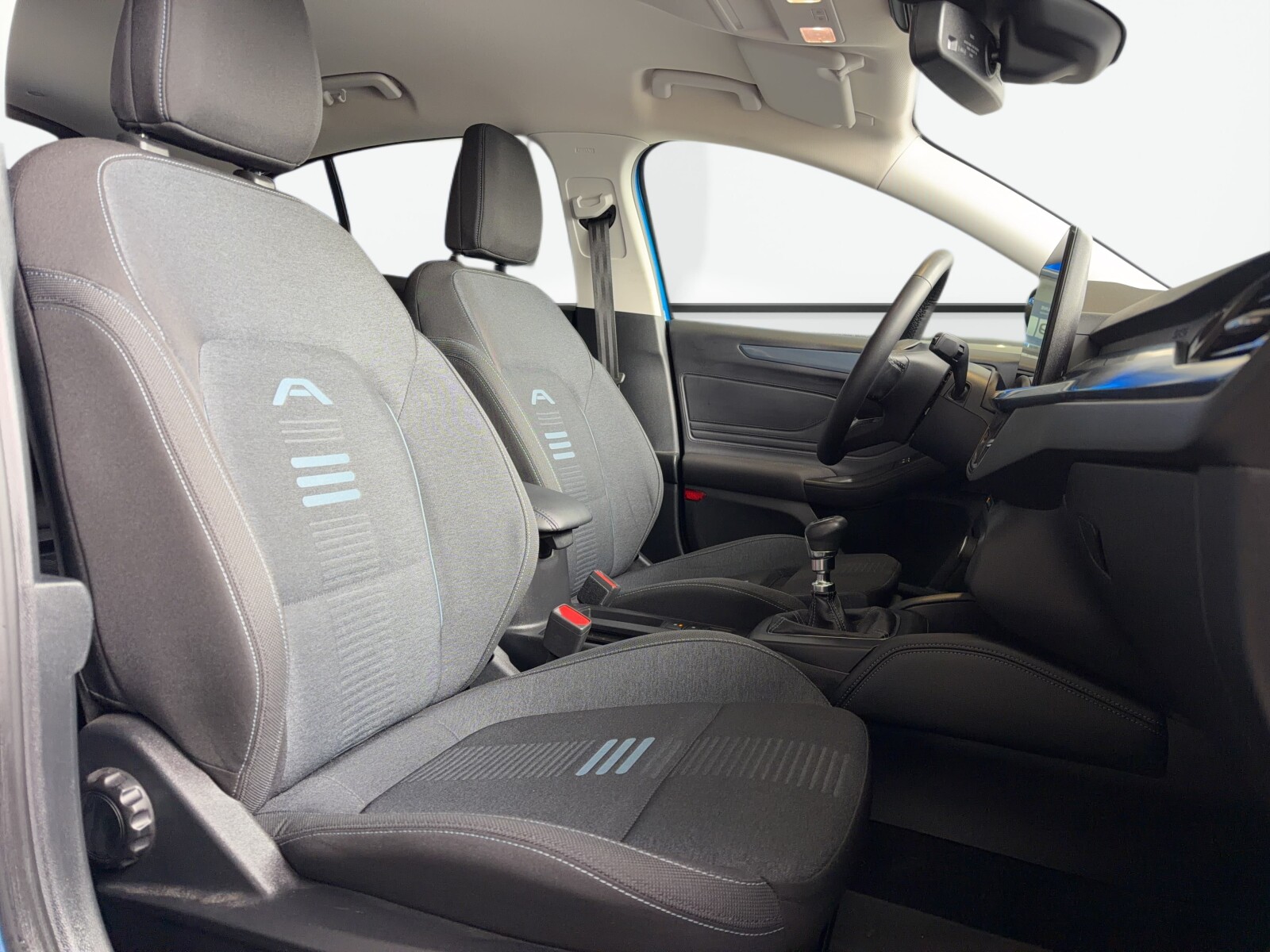 Ford Focus - zdjęcie 17