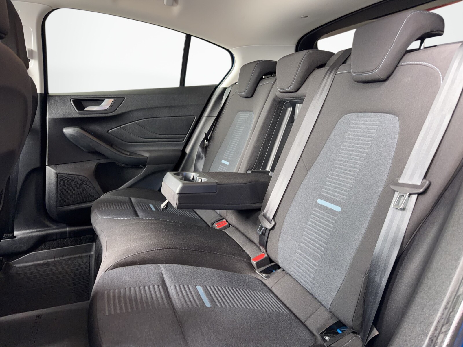 Ford Focus - zdjęcie 13