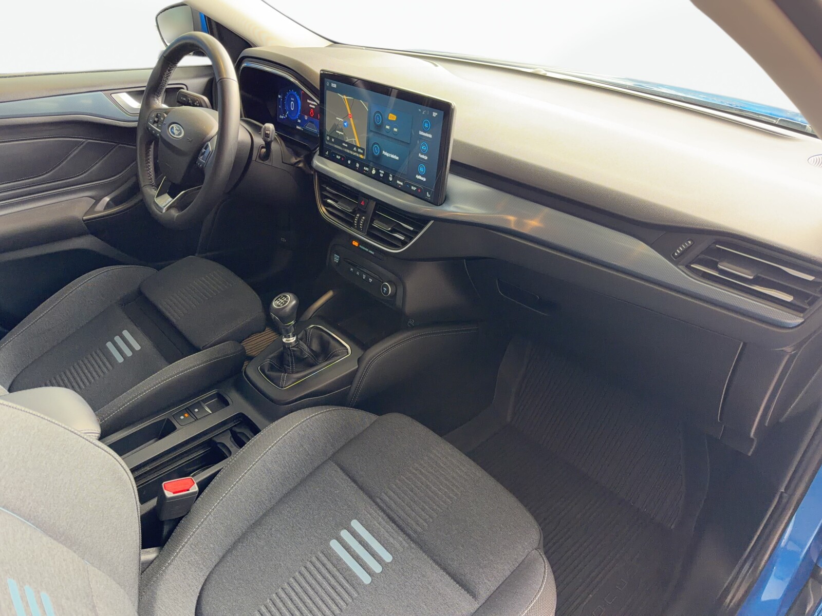 Ford Focus - zdjęcie 16