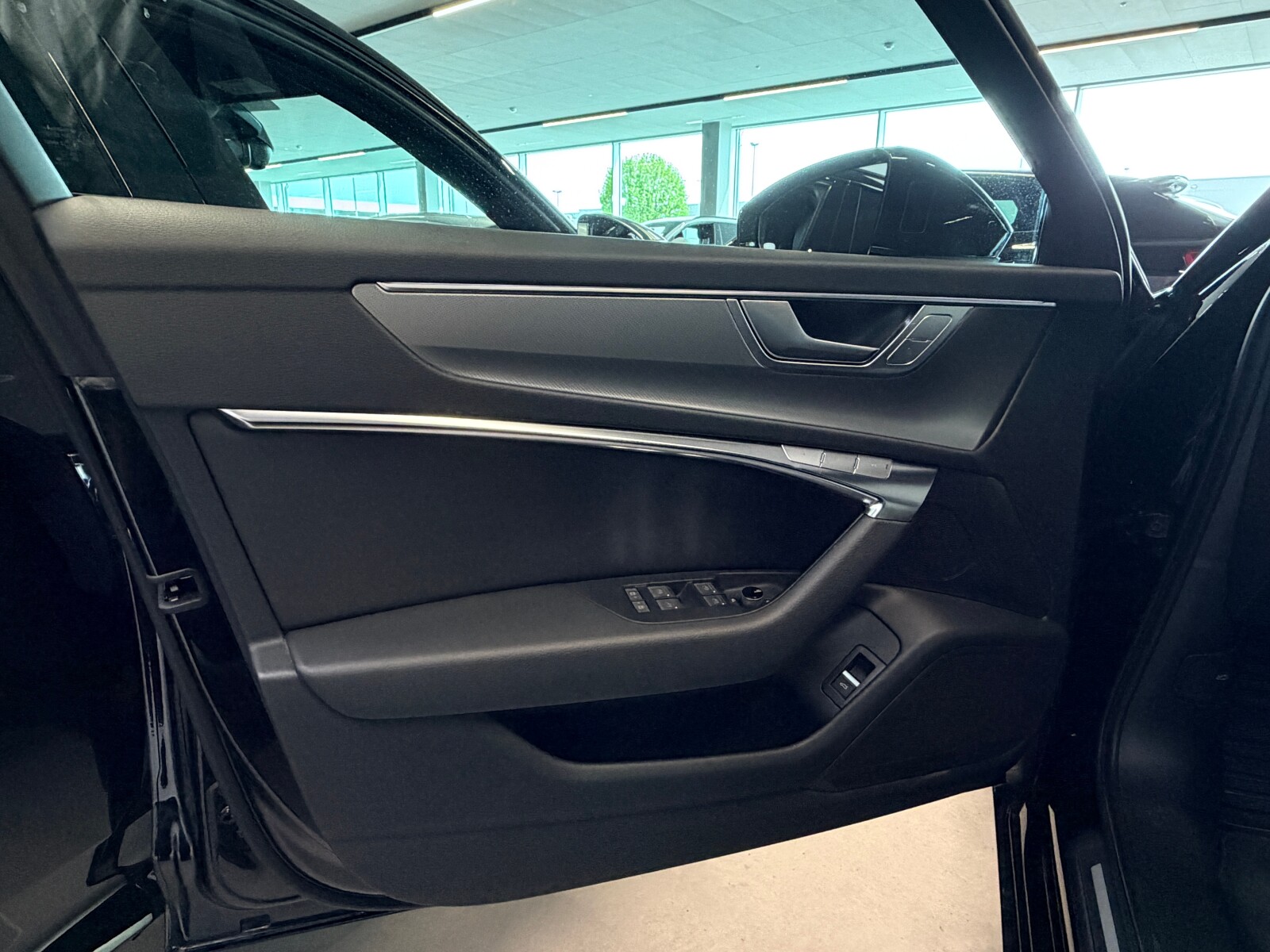 Audi A6 Limousine - zdjęcie 9