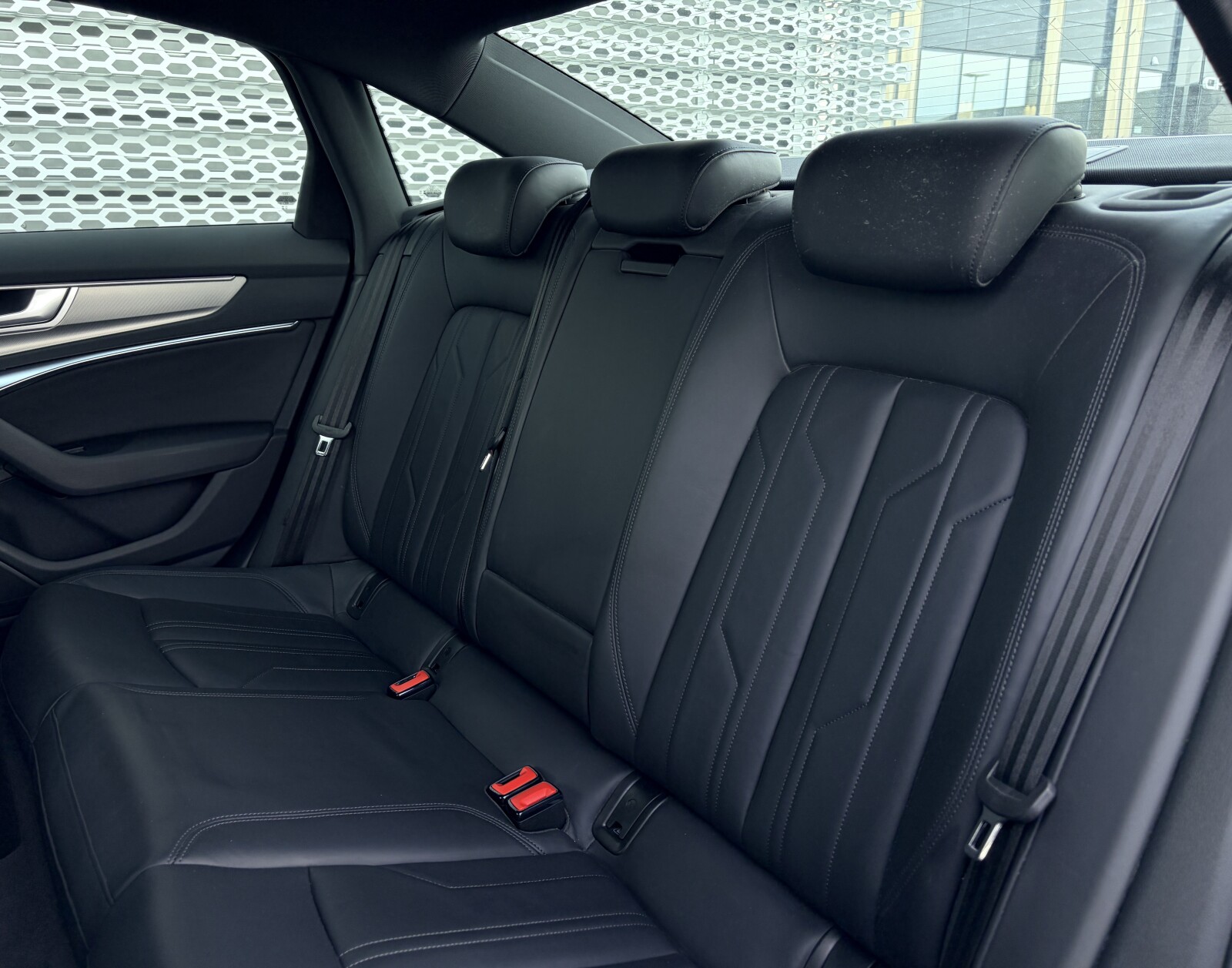 Audi A6 Limousine - zdjęcie 24