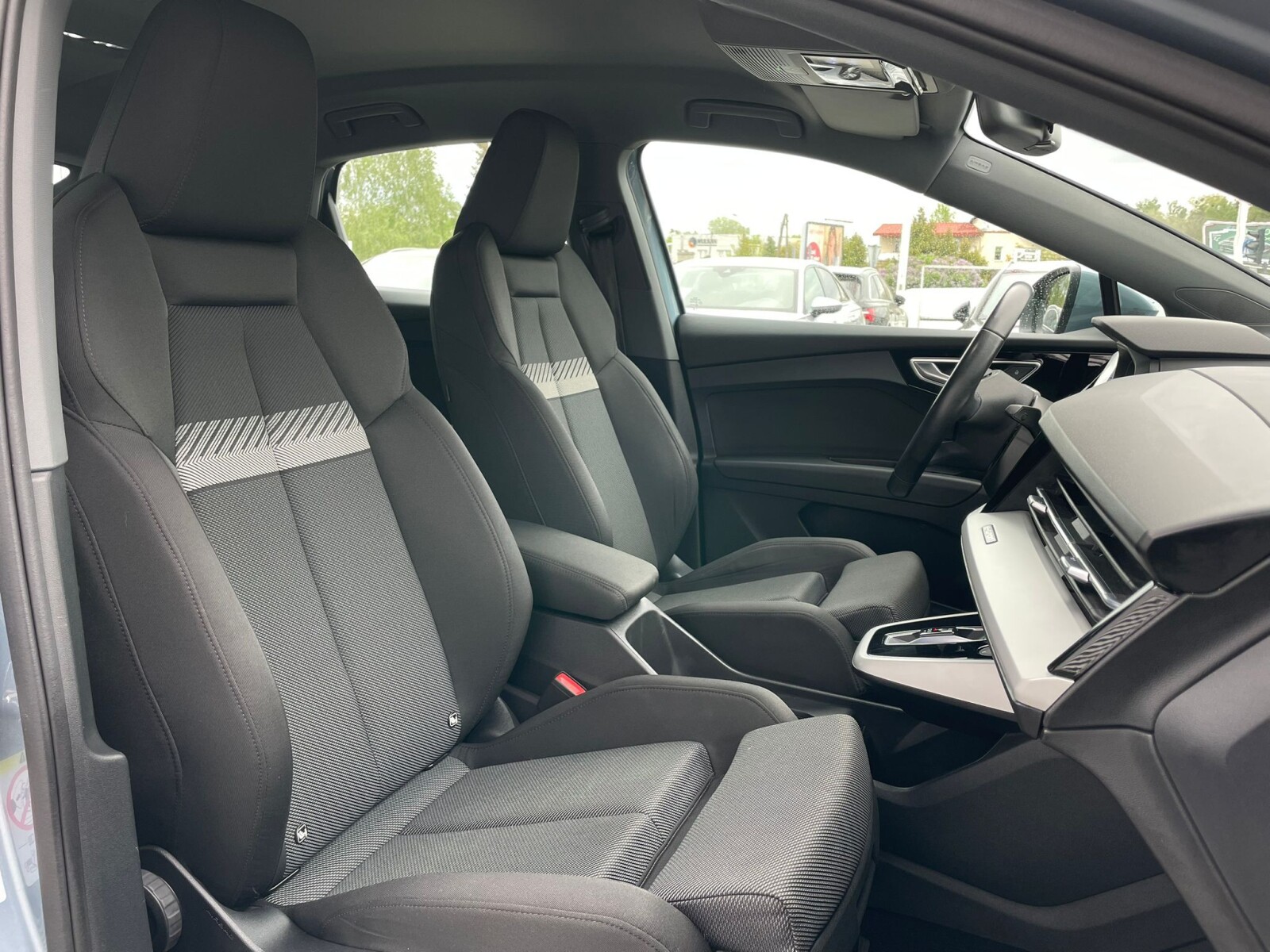 Audi Q4 Sportback e-tron - zdjęcie 22