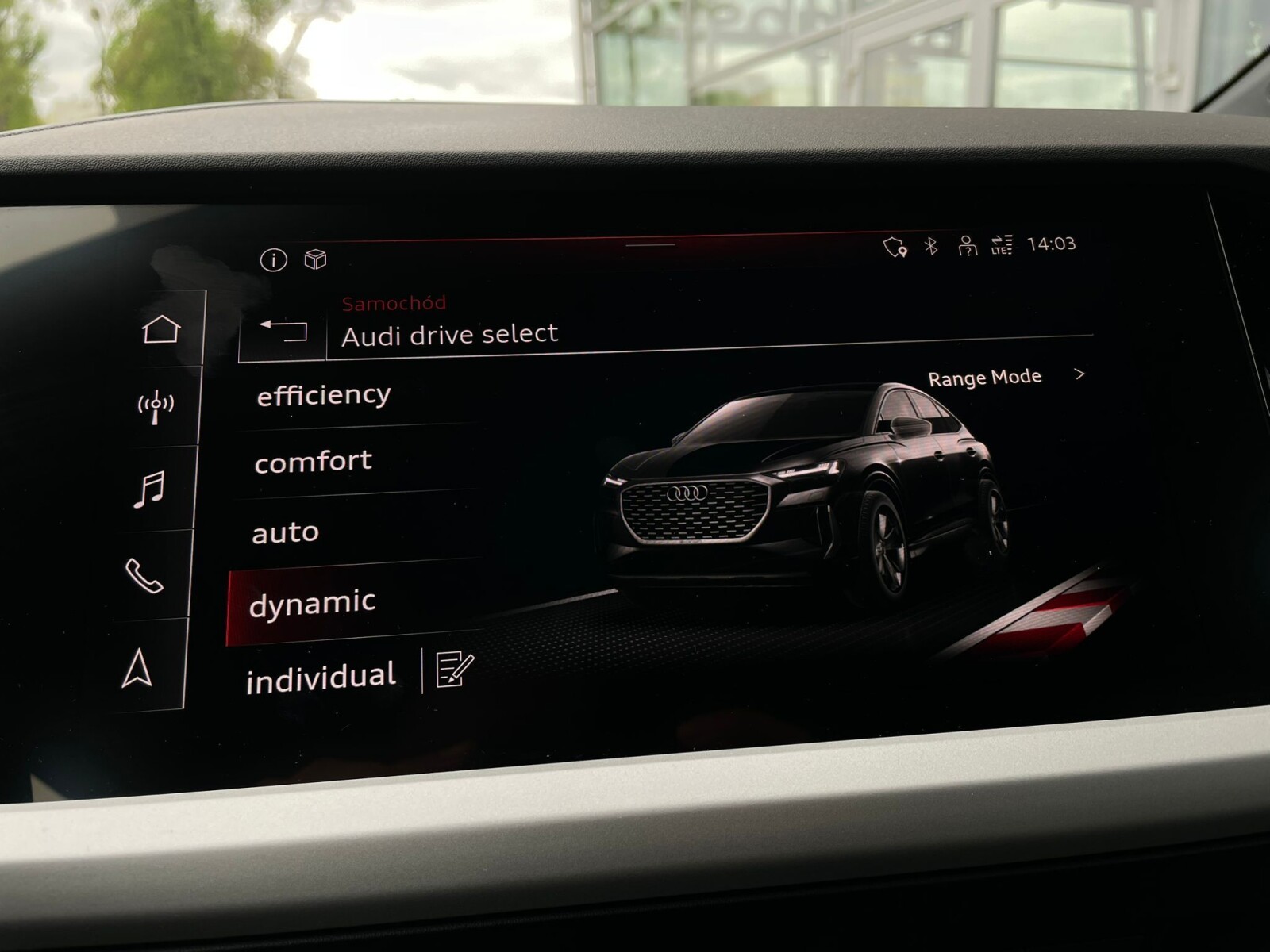 Audi Q4 Sportback e-tron - zdjęcie 30