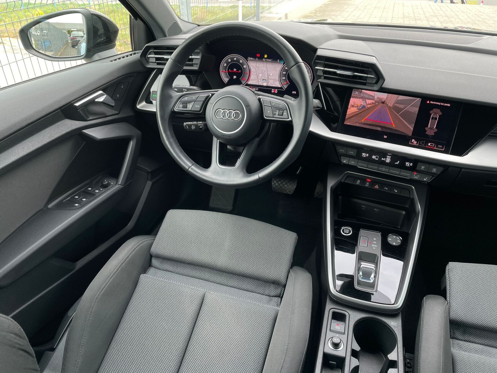 Audi A3 Sportback - zdjęcie 13