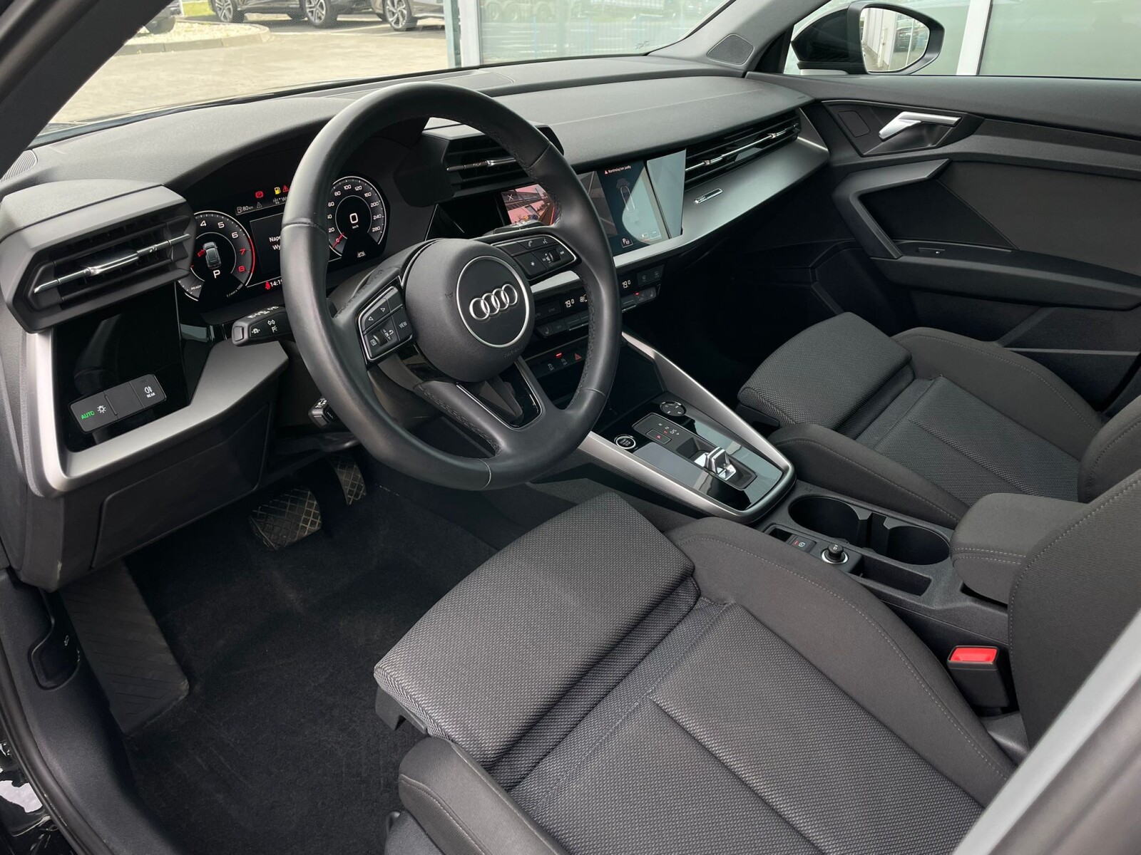 Audi A3 Sportback - zdjęcie 18
