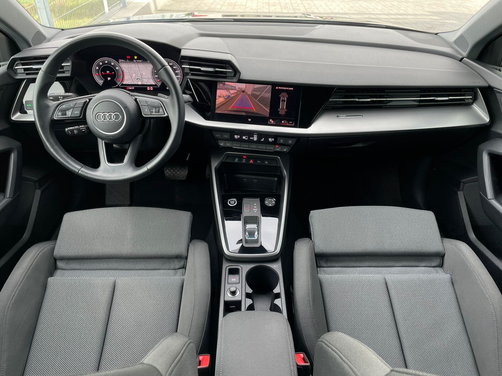 Audi A3 Sportback - zdjęcie 14