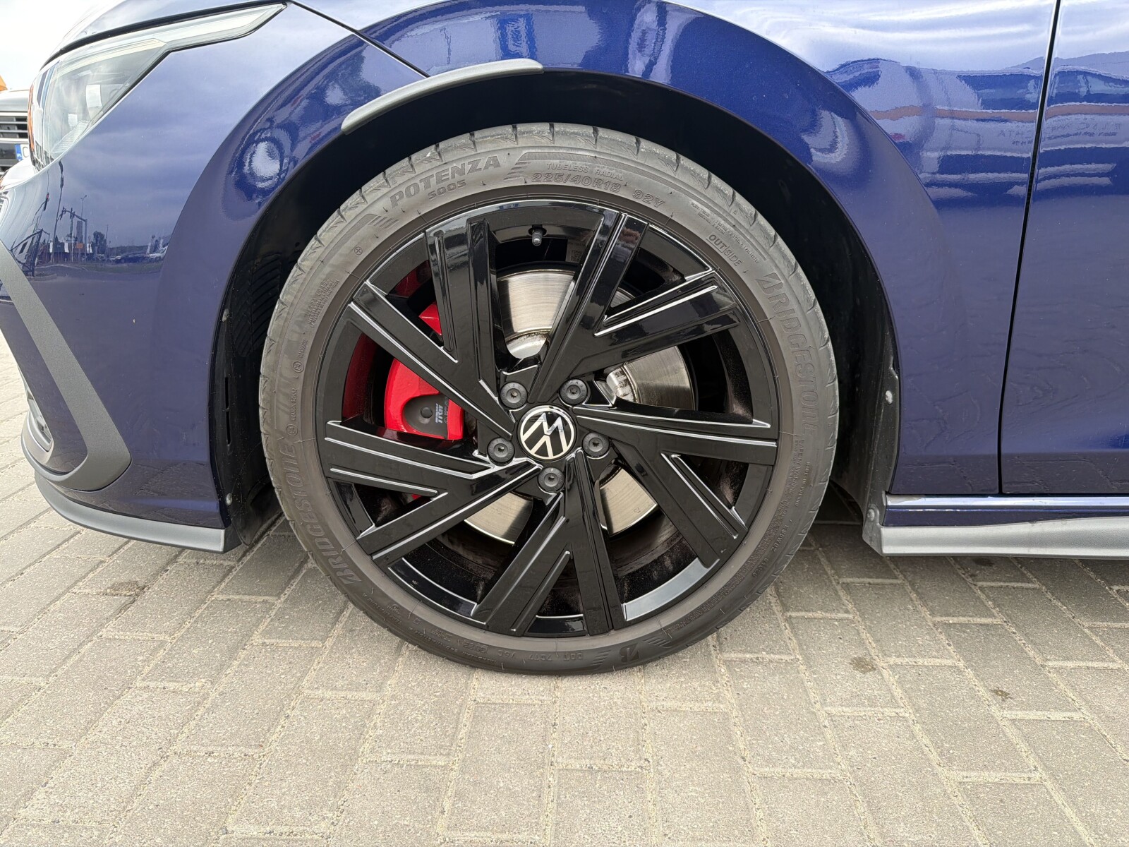 Volkswagen Golf - zdjęcie 18