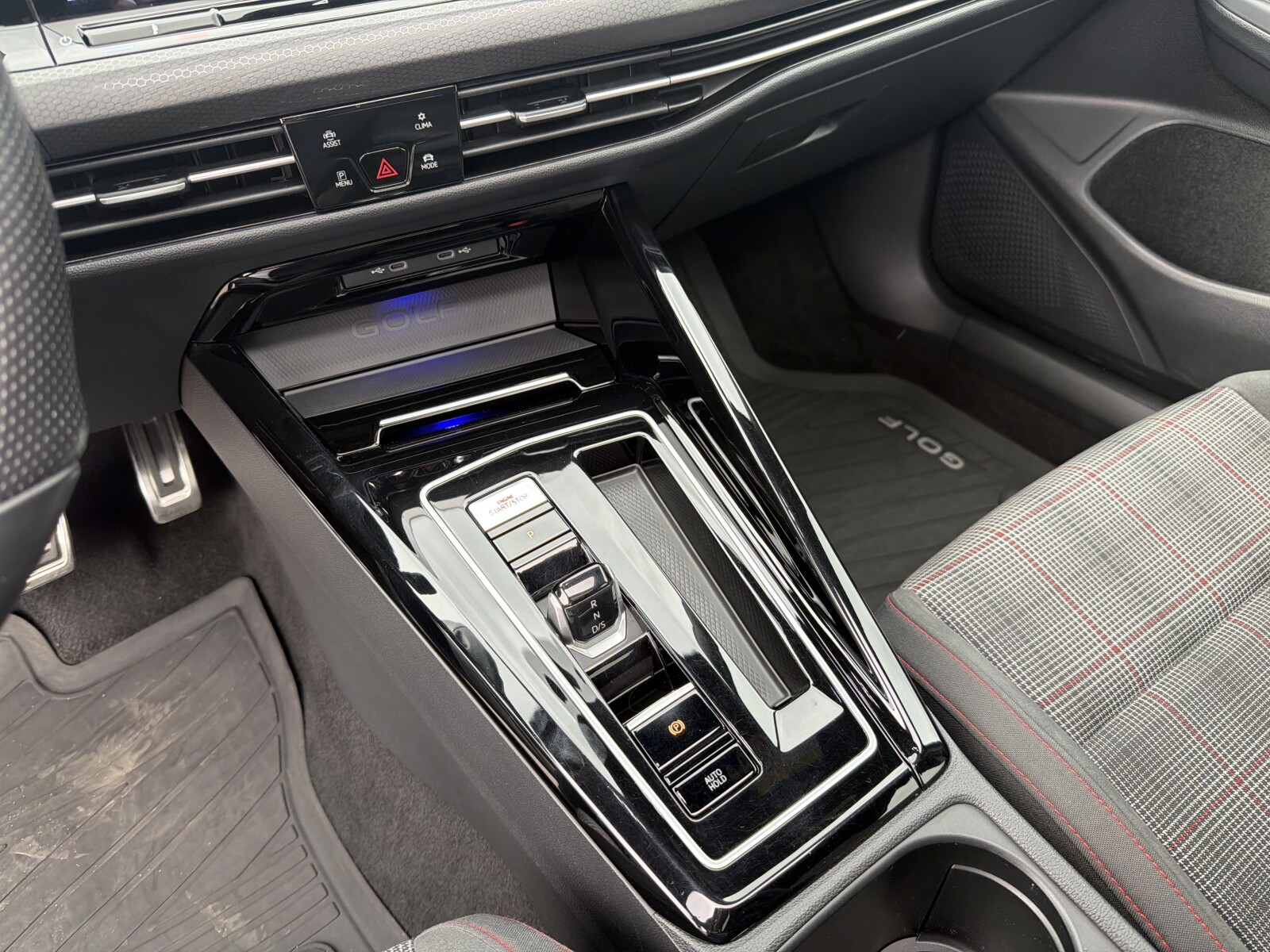 Volkswagen Golf - zdjęcie 15