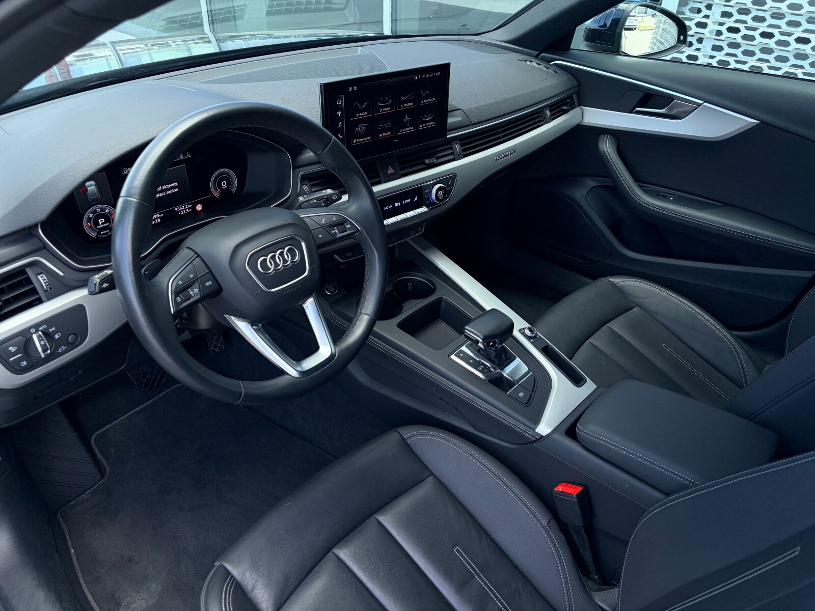 Audi A4 Allroad - zdjęcie 12