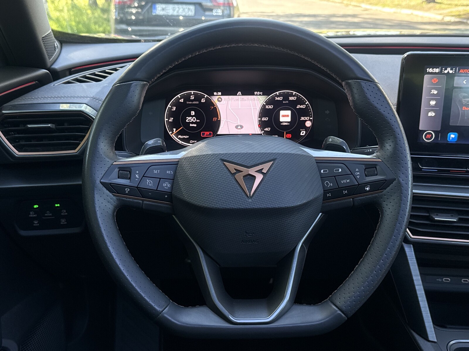 Cupra Formentor - zdjęcie 17