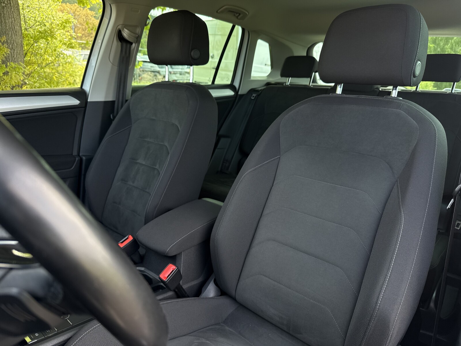 Volkswagen Tiguan - zdjęcie 15