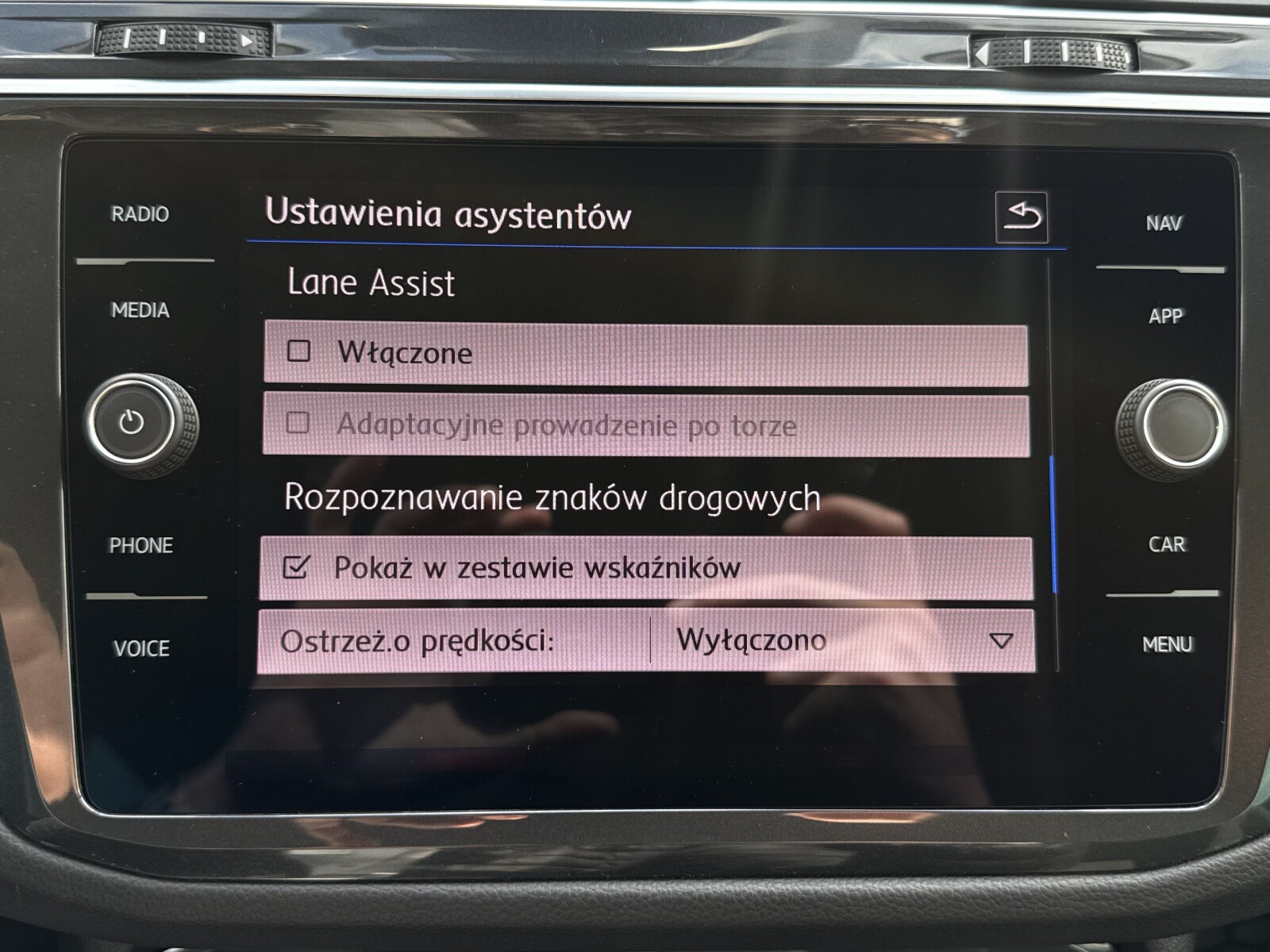 Volkswagen Tiguan - zdjęcie 30