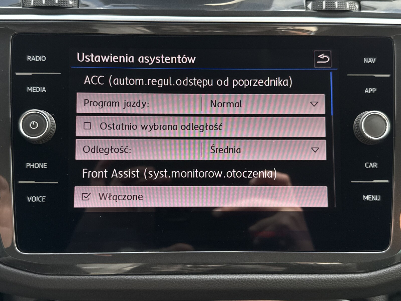 Volkswagen Tiguan - zdjęcie 29