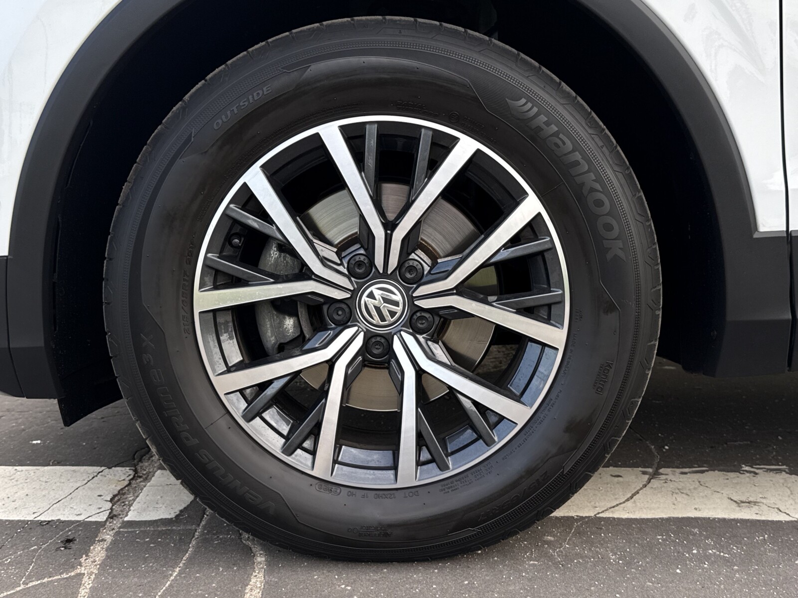 Volkswagen Tiguan - zdjęcie 37