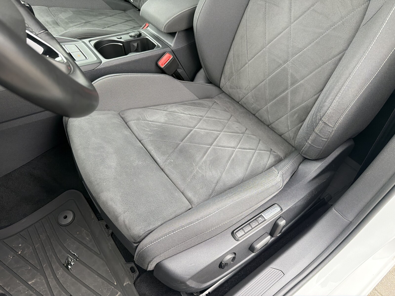 Volkswagen Golf - zdjęcie 23
