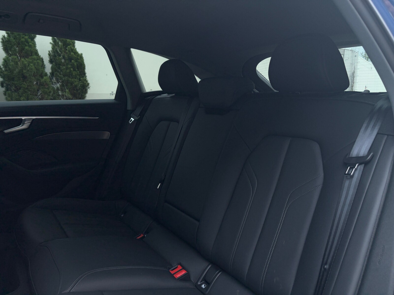 Audi A6 Avant - zdjęcie 23