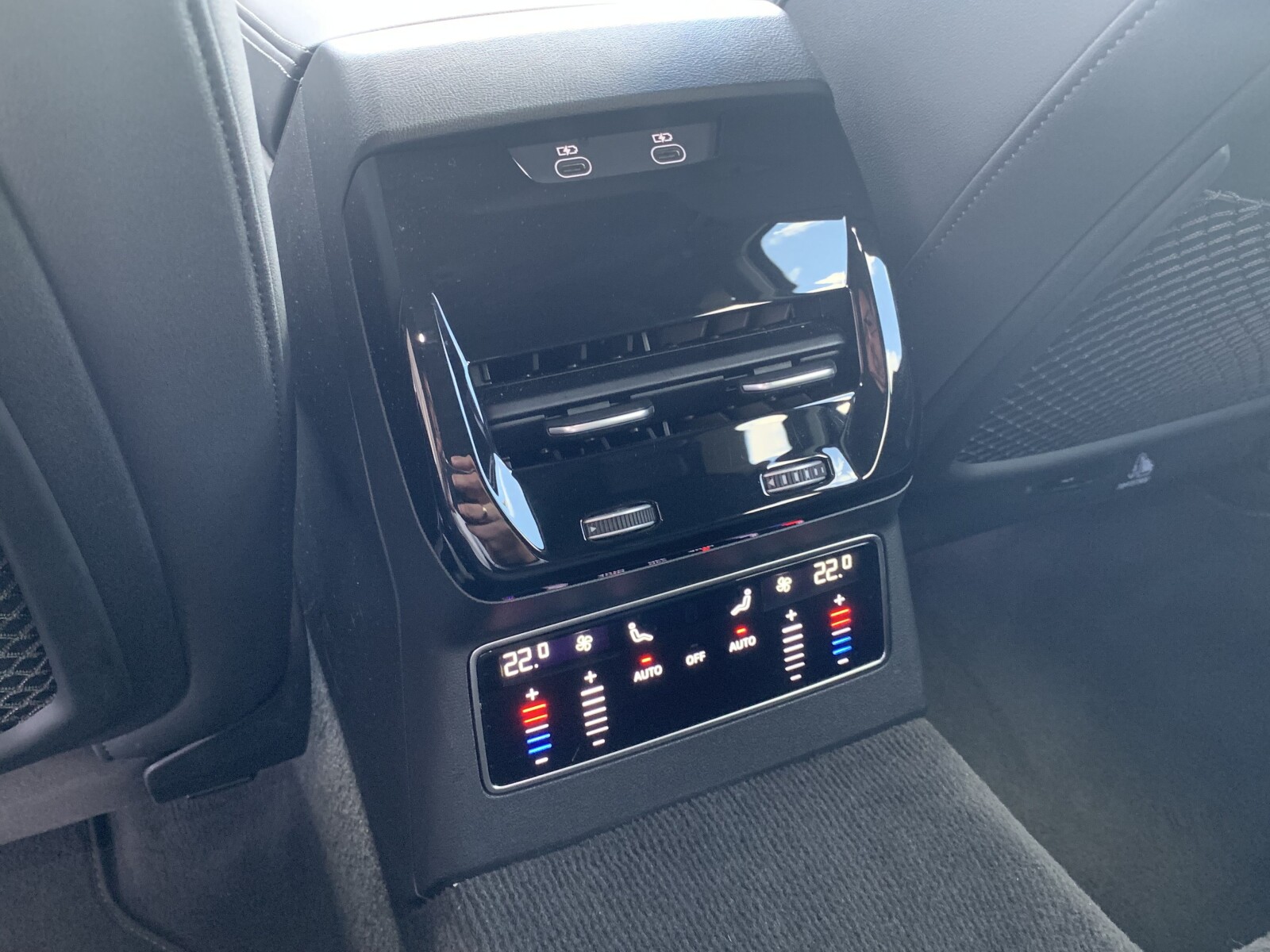 Audi A6 Avant - zdjęcie 18